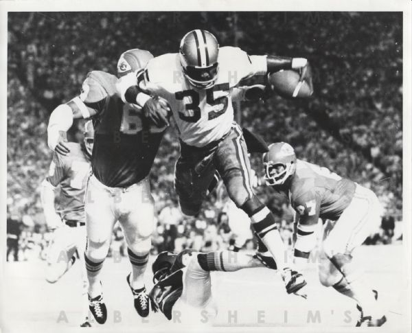Calvin Hill – Dallas Cowboys vs Chiefs Willie Lanier 1970 original photo