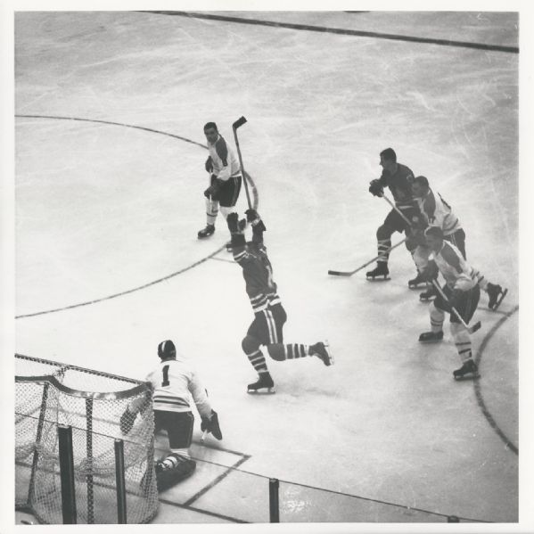 Bronco Horvath scores on Jacques Plante with Red Fleming original photo 1962 