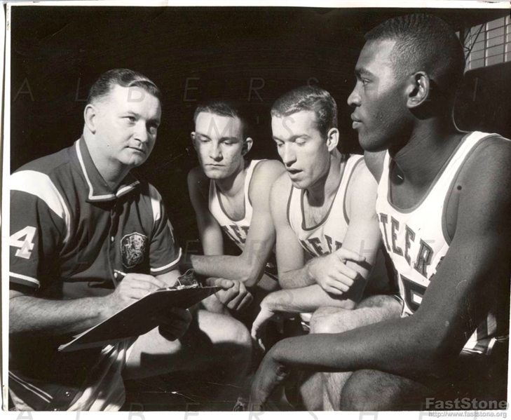 Kansas City Steers Stars with Head Coach Jack McMahon ABL Basketball Original Photo