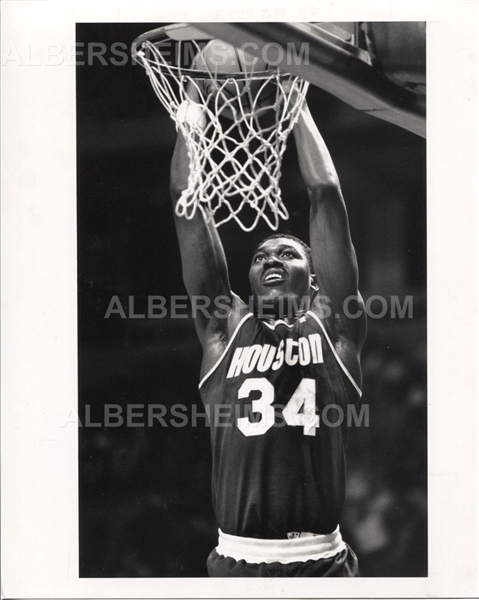 1990 Akeem Olajuwon Houston Rockets Original TYPE 1 Photo