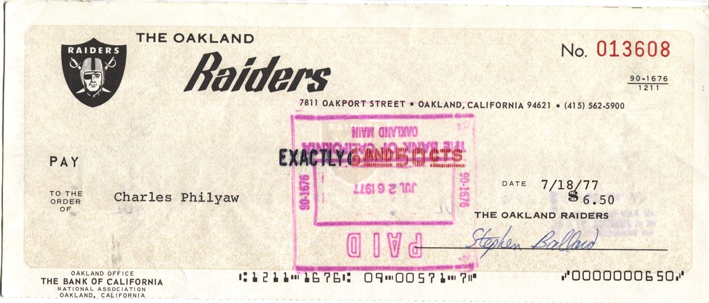 Charles Philyaw Signed 1977 Oakland Raiders payroll Check 
