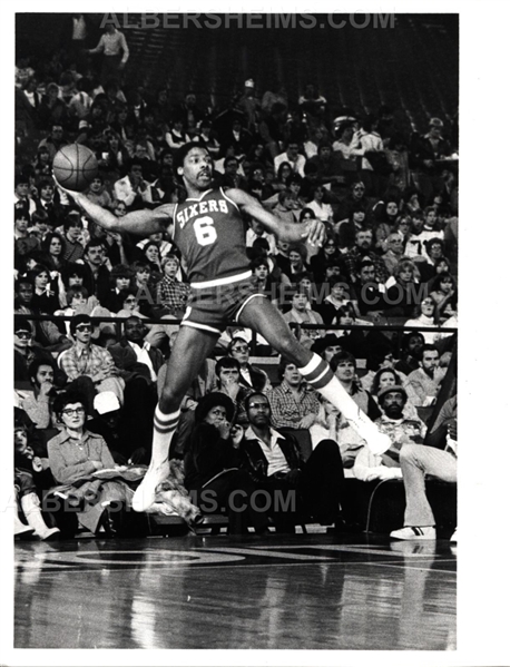 Julius Erving Dr. J Goes to the Air - Original TYPE I Photo Philadelphia 76ers PSA/DNA