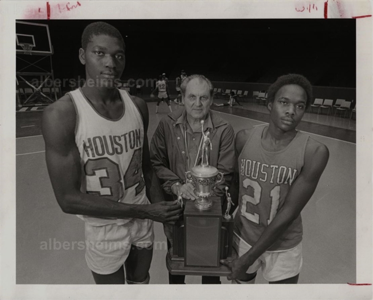 Akeem Hakeem Olajuwon Houston Cougars w/ Guy Lewis 1982 Original TYPE 1 Photo PSA/DNA LOA