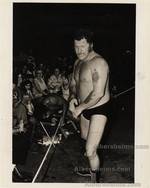 1978 WWF NWA Wrestling Harley Race Smashes Ricky Steamboat Original TYPE 1 Photo
