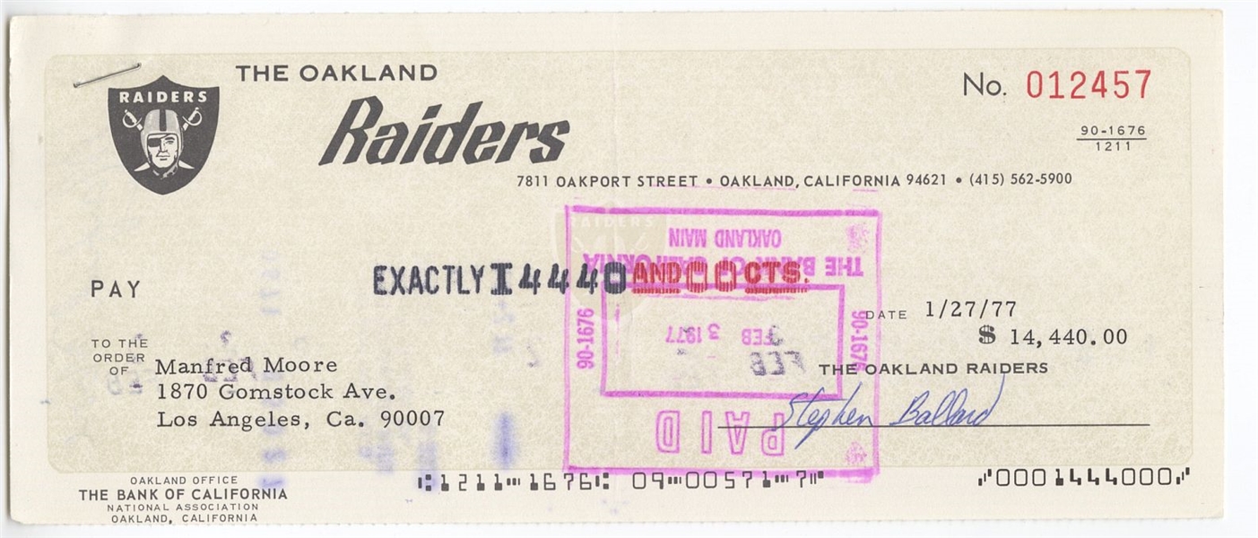 Manfred Moore Signed AUTO 1977 Oakland Raiders payroll Check for playing in Super Bowl XI