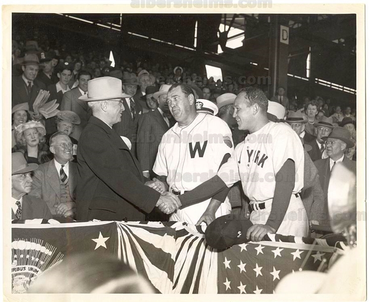 1947 Harry Truman Greets Opening Day Pitchers Senators Bobo Newsom & Yankees Allie Reynolds Original TYPE 1 Photo