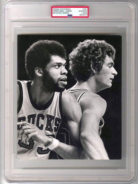 Kareem Abdul Jabbar vs. Dennis Awtrey Circa 1972-74 TYPE 1 Photo PSA/DNA