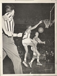 1953 Minneapolis Lakers HOFer – Slater Martin vs. Vince Boryla NY Knicks Original TYPE 1 Photo 