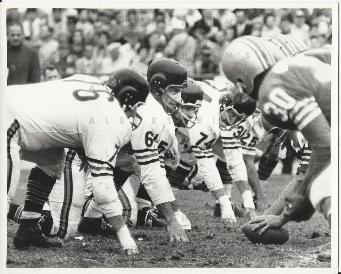 Bill George, middle linebacker with the Chicago Bears, is seen in this 1966  photograph. (AP Photo Stock Photo - Alamy