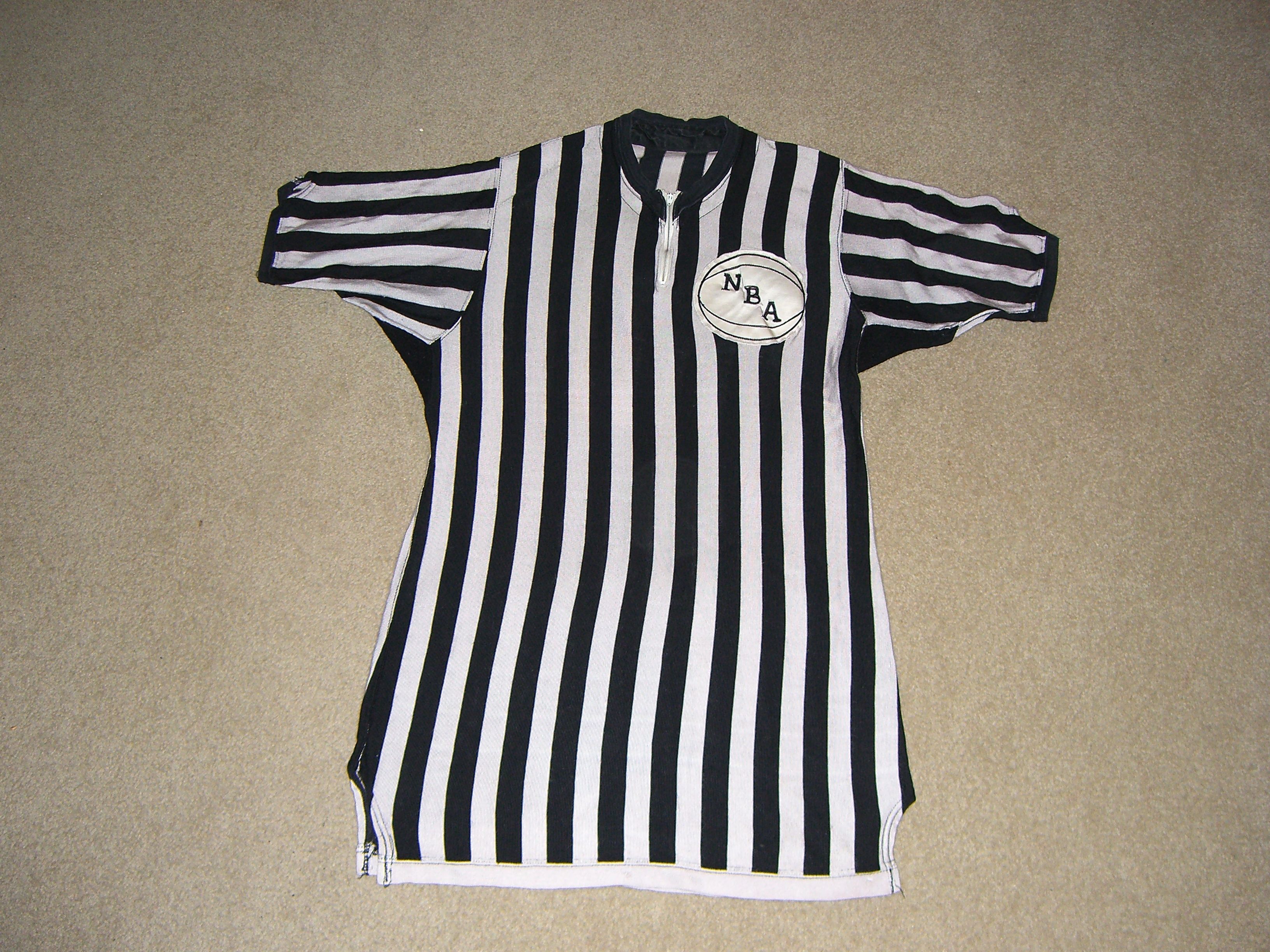 nba referee jersey
