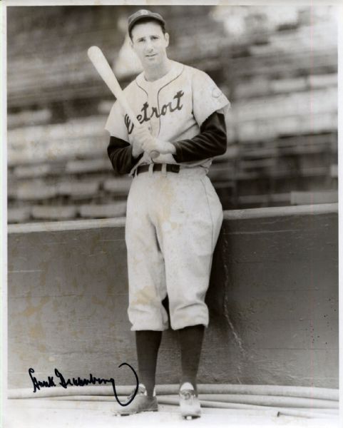 Hank Greenberg signed 8x10 photo in Tigers uniform HOF