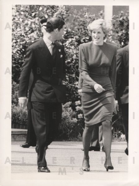   Prince Charles and Diana head for Spain 1987 Original Photo 