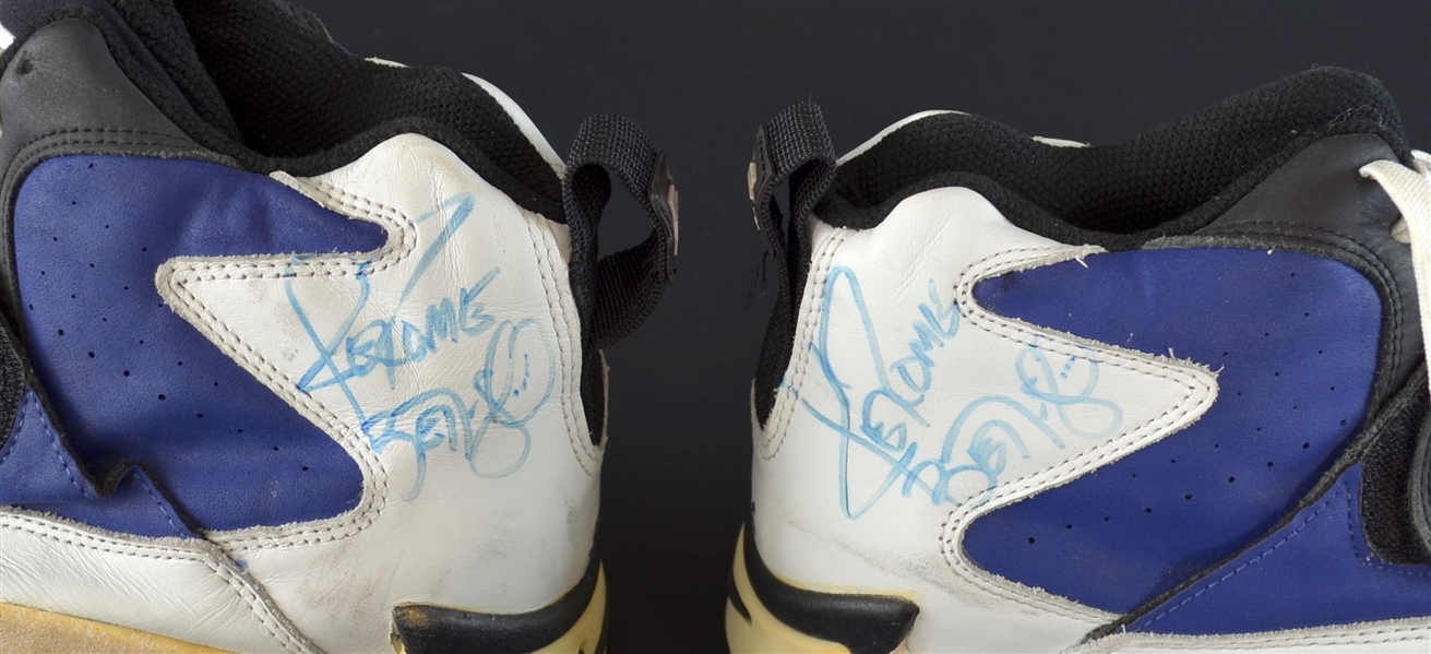 Lot Detail - 1994 Jerome Bettis Los Angeles Rams Signed Game Worn Nike Turf  Shoes & Wilson Gloves (MEARS LOA/JSA)