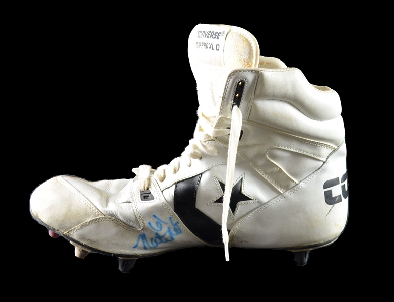 Nate Newton Signed and Worn Football Cleat – Dallas Cowboys