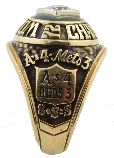 1970s Baseball - 1974: Oakland A's Owner Charlie Finley poses with the core  of his 3-time World Championship club: RP Rollie Fingers, LF Joe Rudi, P  Vida Blue, RF Reggie Jackson, C-1B