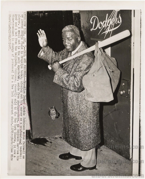 1957 Jackie Robinson Waves Goodbye To Brooklyn Forever Vintage AP Press Photo 