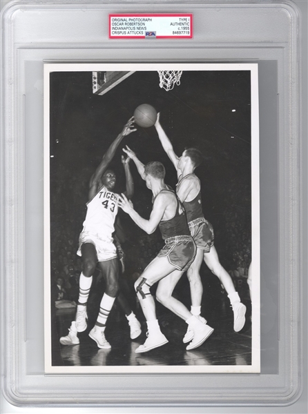 Oscar Robertson 1955 Crispus Attucks High School Basketball State Semi-Finals Original TYPE 1 photo PSA/DNA LOA