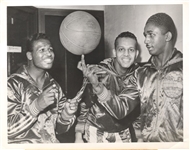 Sugar Ray Robinson Tours with Harlem Globetrotters Marques Haynes & Inman Jackson 1951 Original TYPE 1 Photo