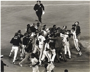 1980 Phillies Erupt in Celebration after Winning World Series Original TYPE 1 Photo 