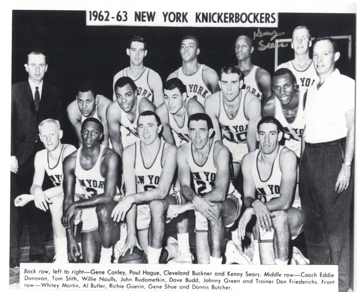 Kenny Sears Signed AUTO 1962-63 New York Knicks Team Photo 