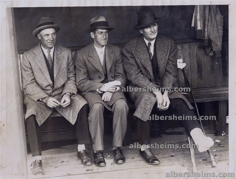 1927 Walter Johnson with HOFers – Stan Coveleski & Bucky Harris Original TYPE I photo – The Injury that Ended His Career